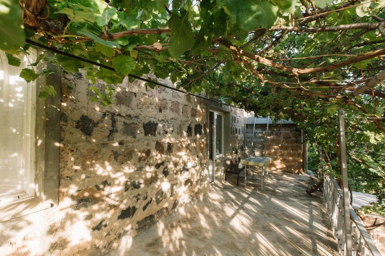 B&B Ruzan Yeghegnadzor Exterior photo