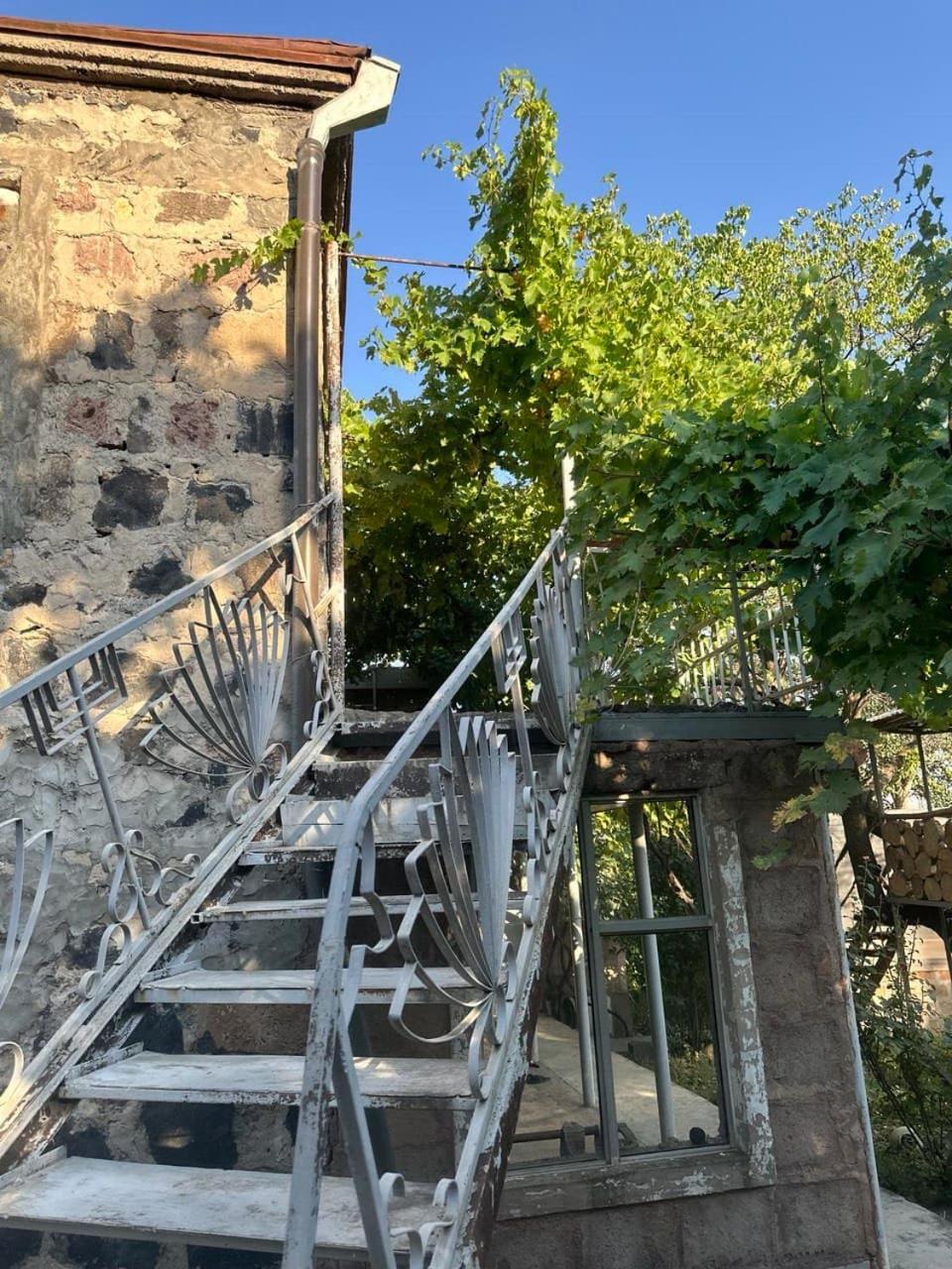 B&B Ruzan Yeghegnadzor Exterior photo