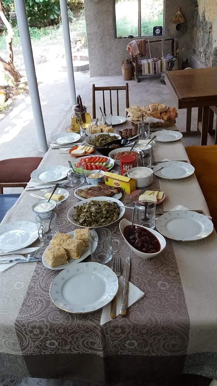 B&B Ruzan Yeghegnadzor Exterior photo