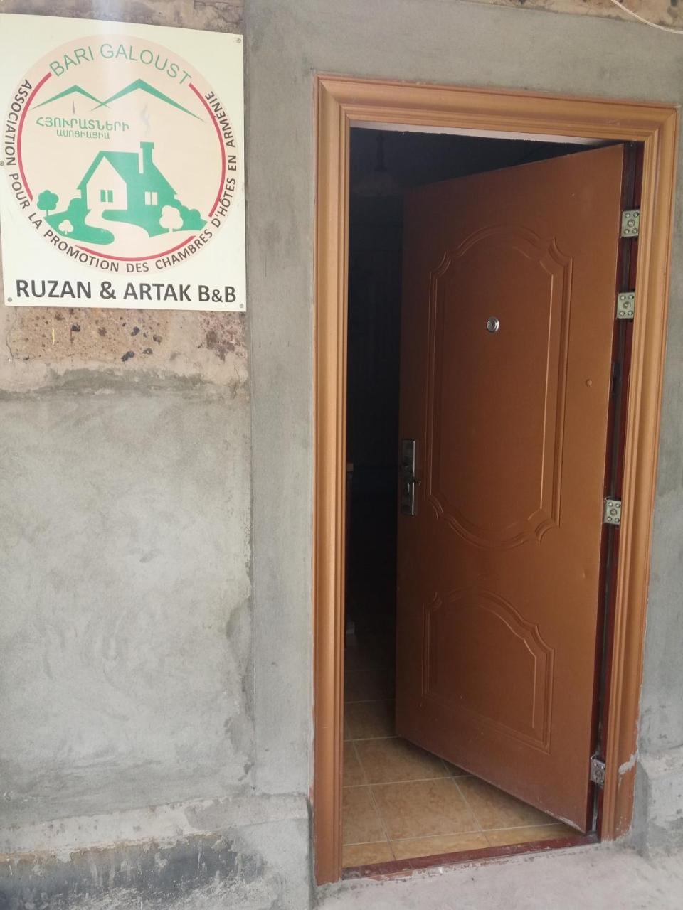 B&B Ruzan Yeghegnadzor Exterior photo